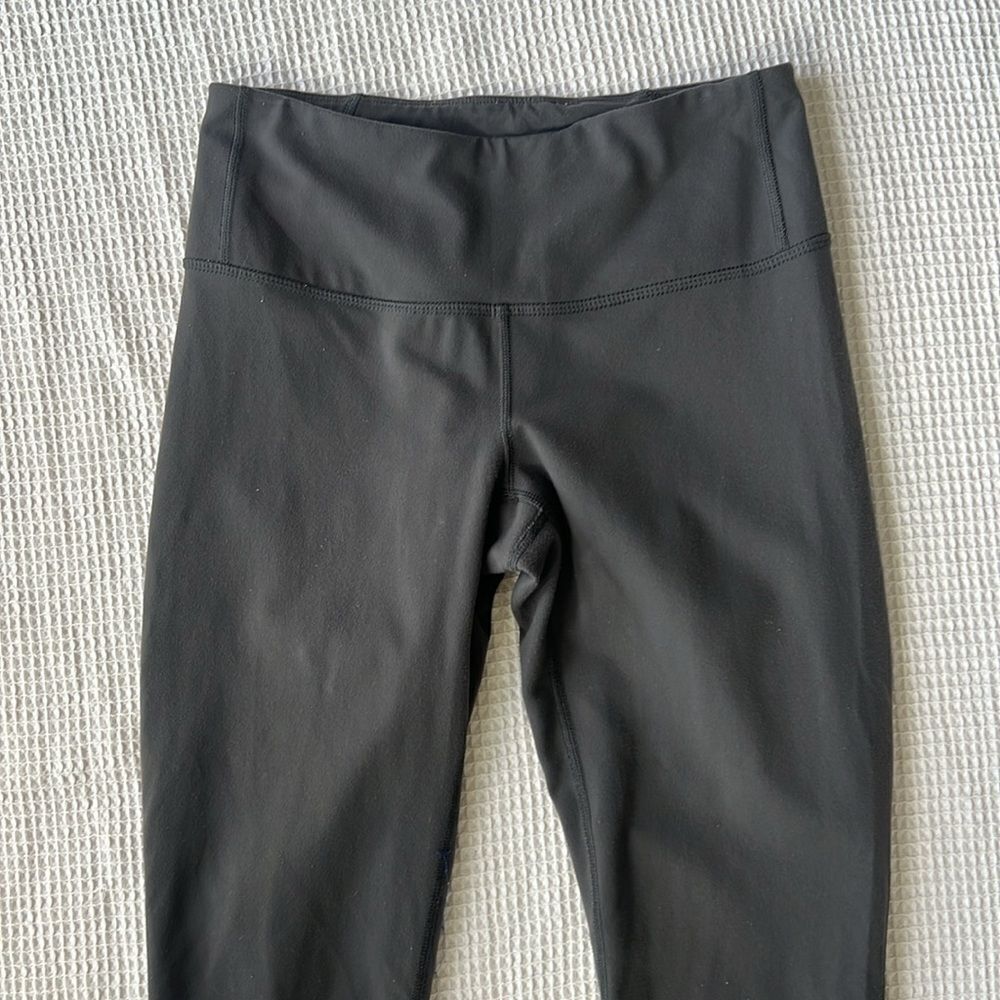 Patagonia Women's Gray Performance Oriented Worko… - image 4